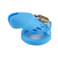 Enhance intimate moments with a smooth, biosourced silicone cage. Carefully molded for comfort, its hypoallergenic materials are perfect for sensitive skin. Enjoy a secure fit that doesn't irritate.