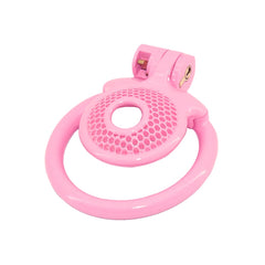 Embrace ultimate discretion with our flat, pink mesh cage. Crafted from stretchy nylon resin, its shaved-down design guides you inward for a snug, comfortable fit. The breathable mesh ensures hygiene, perfect for beginners.